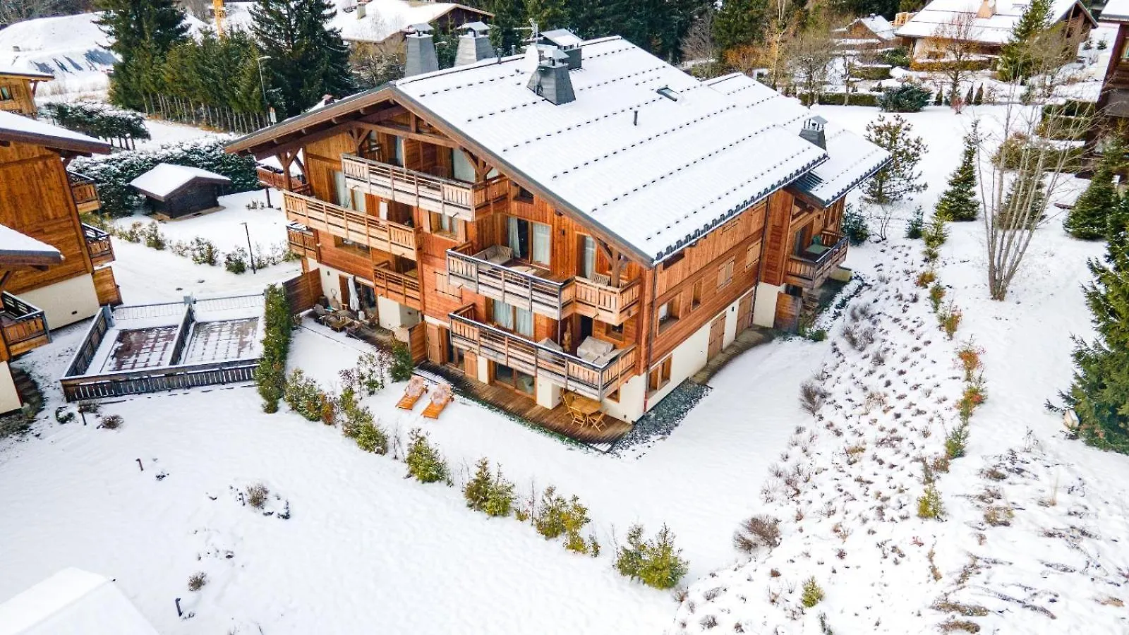 4-Room Apartment With Garden, Gym And Shared Spa Megeve France